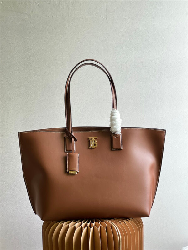 burberry tote bag shopping bag