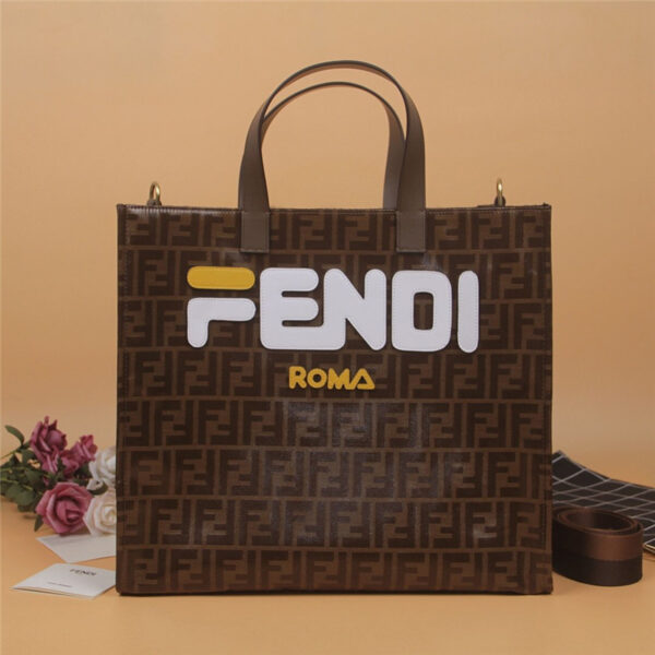 Fendi Mania shopping bag white