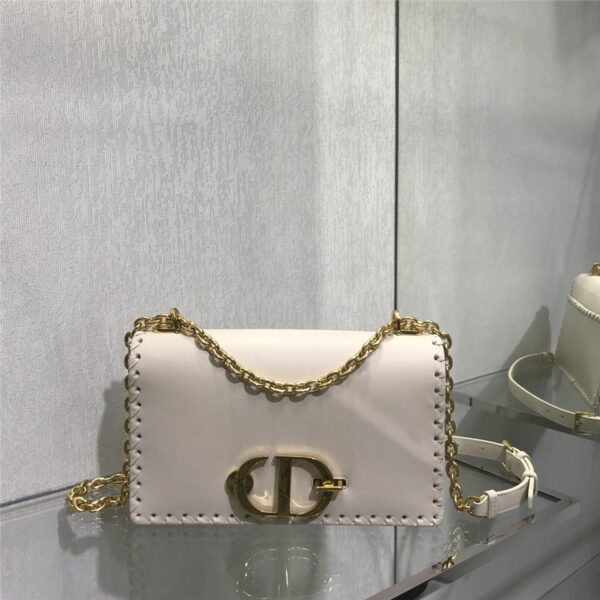 30 montaigne dior CD bag white