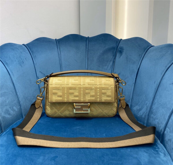 fendi baguette bag