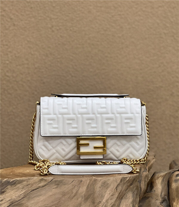 fendi baguette bag