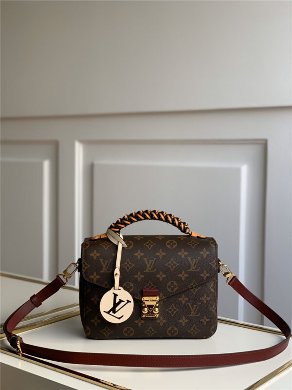 Louis Vuitton lv pochette metis monogram