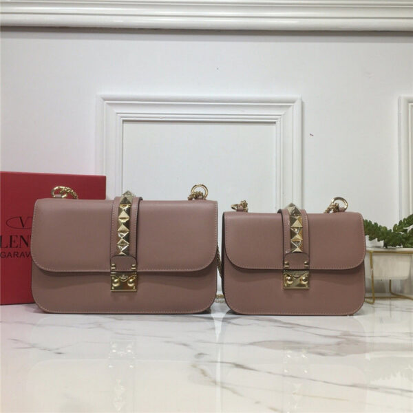 VALENTINO GARAVANI GLAM LOCK SHOULDER BAG in Pink