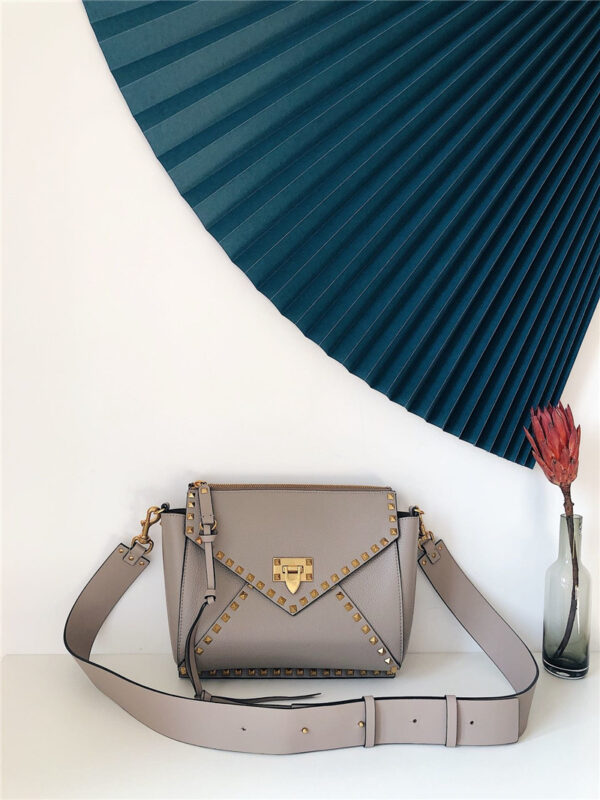 Valentino Garavani Rockstud Hype bag