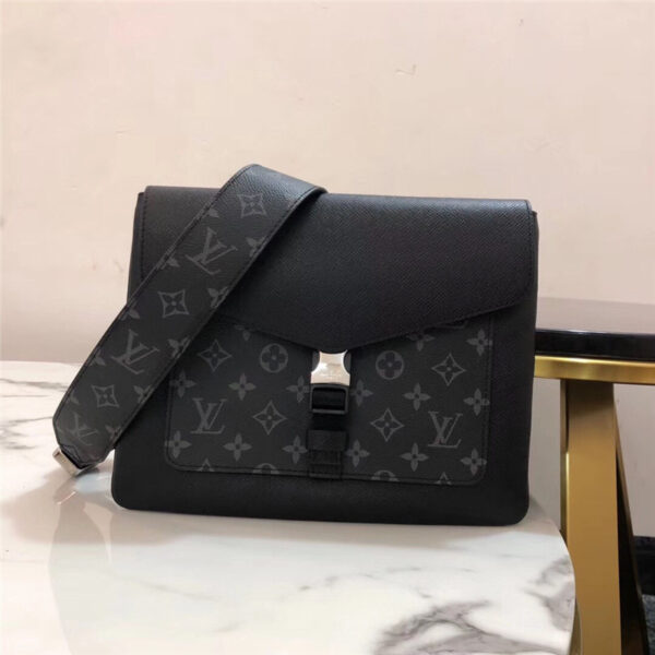 Louis Vuitton LV Outdoor Flap Messenger