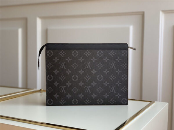 Louis Vuitton LV toiletry pouch 26