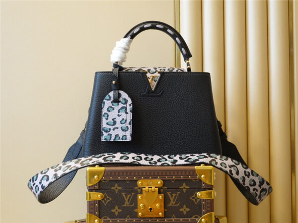 louis vuitton lv capucines bb bag black