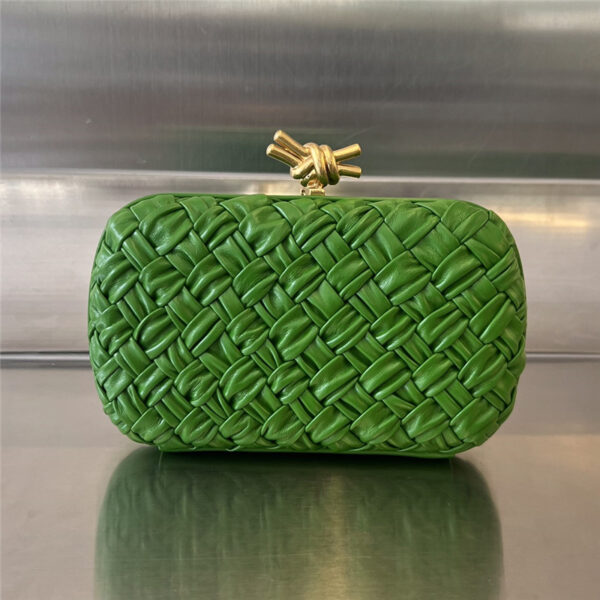 bottega veneta knot clutch green