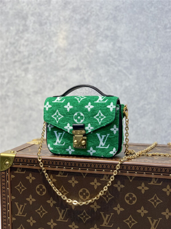 louis vuitton lv micro métis green bag